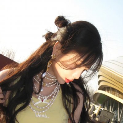不要碰我的女儿